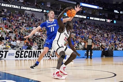 Creighton Bluejays and Princeton Tigers play in Sweet 16